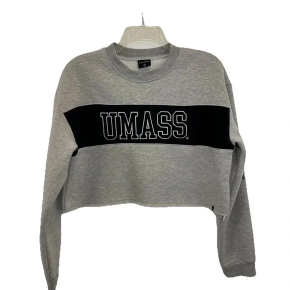 NWOT Hype and Vice UMASS Cropped Sweatshirt Womens Small Gray Black Colorblock - Picture 1 of 7